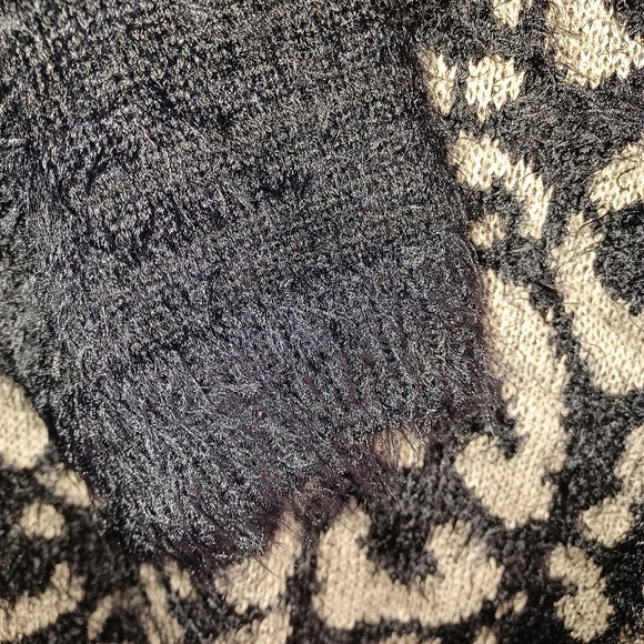 Joseph A Sweater - Picture 4 of 6